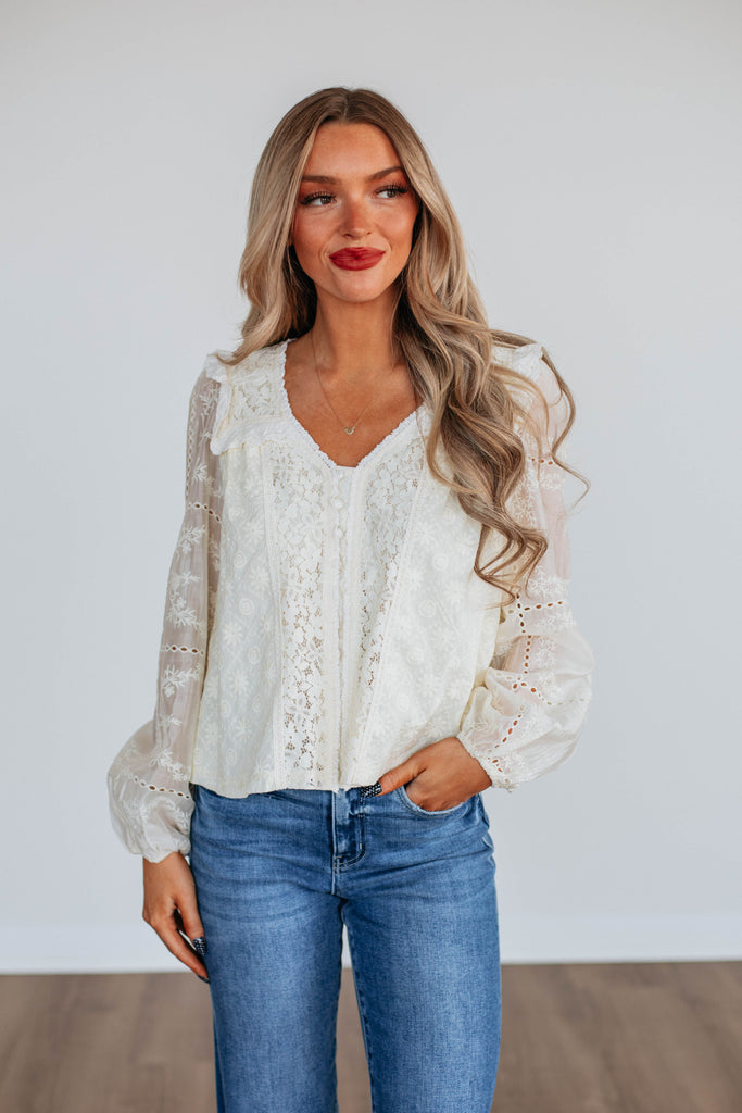 Arely Lace Blouse
