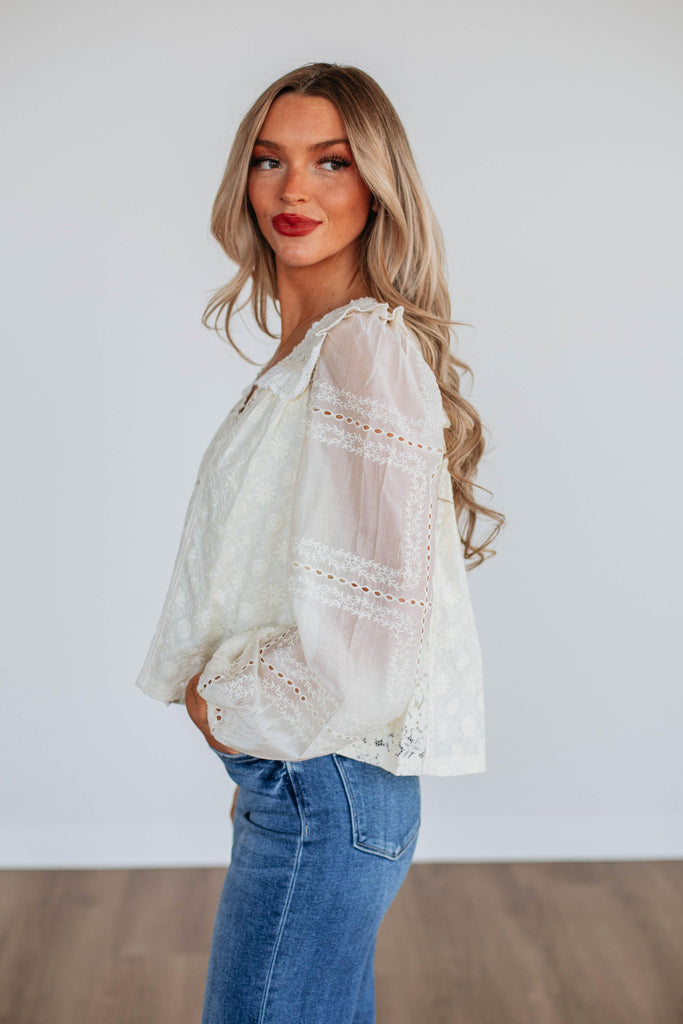Arely Lace Blouse