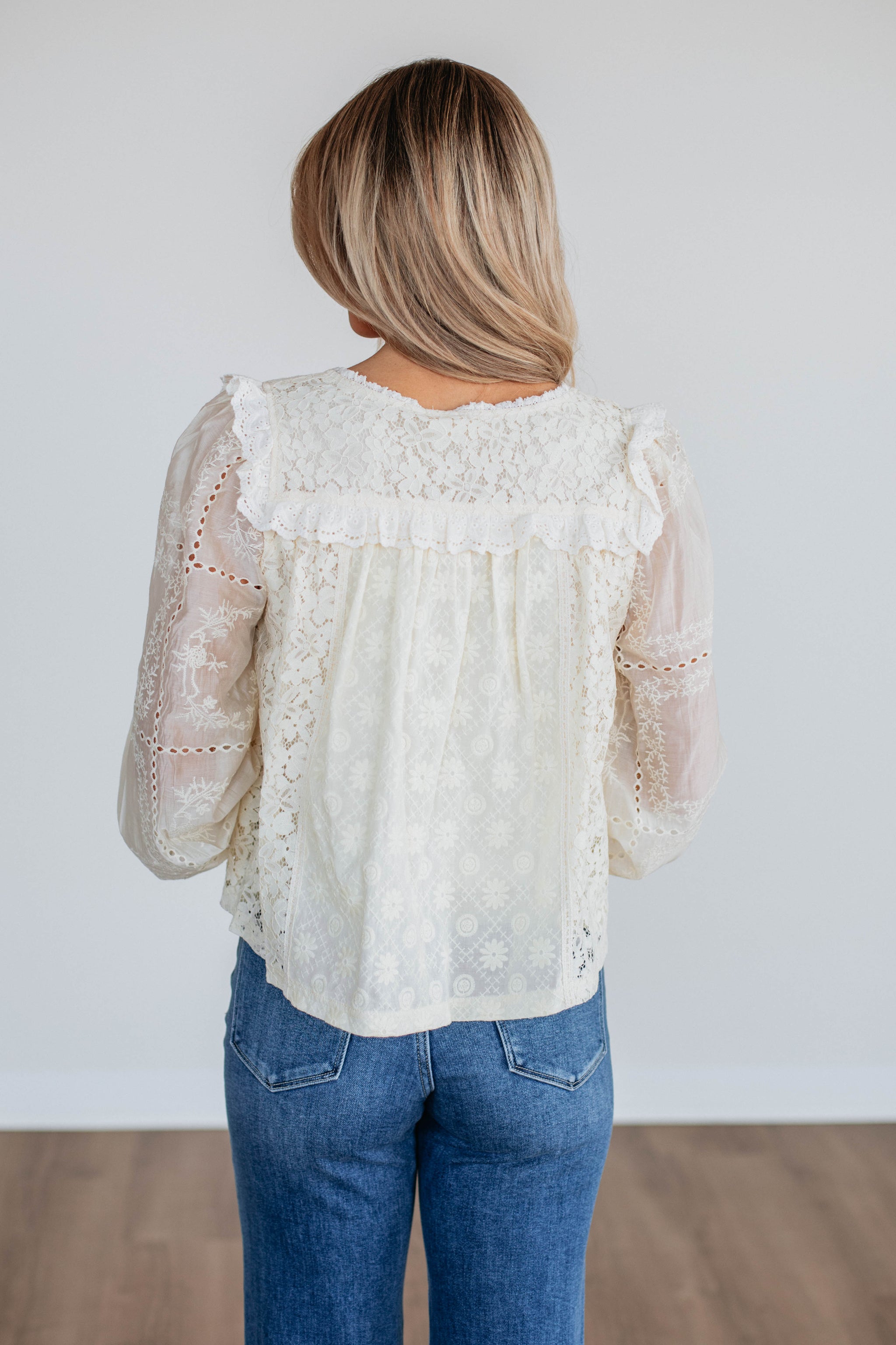 Arely Lace Blouse