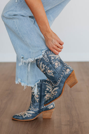 Dancin' In The Country Boots