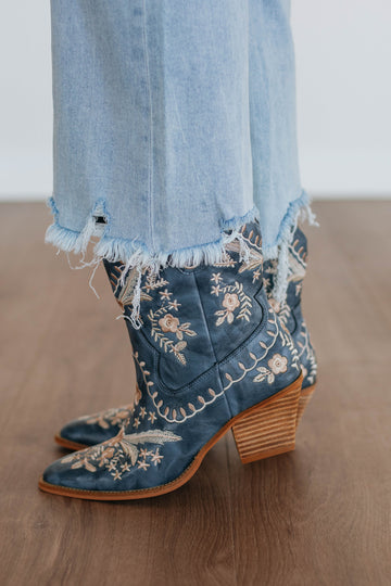 Dancin' In The Country Boots