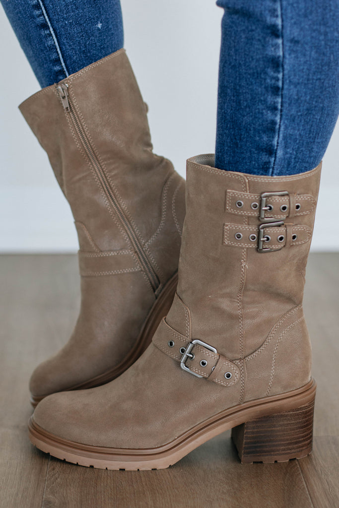 Cool On Command Boots - Dark Taupe