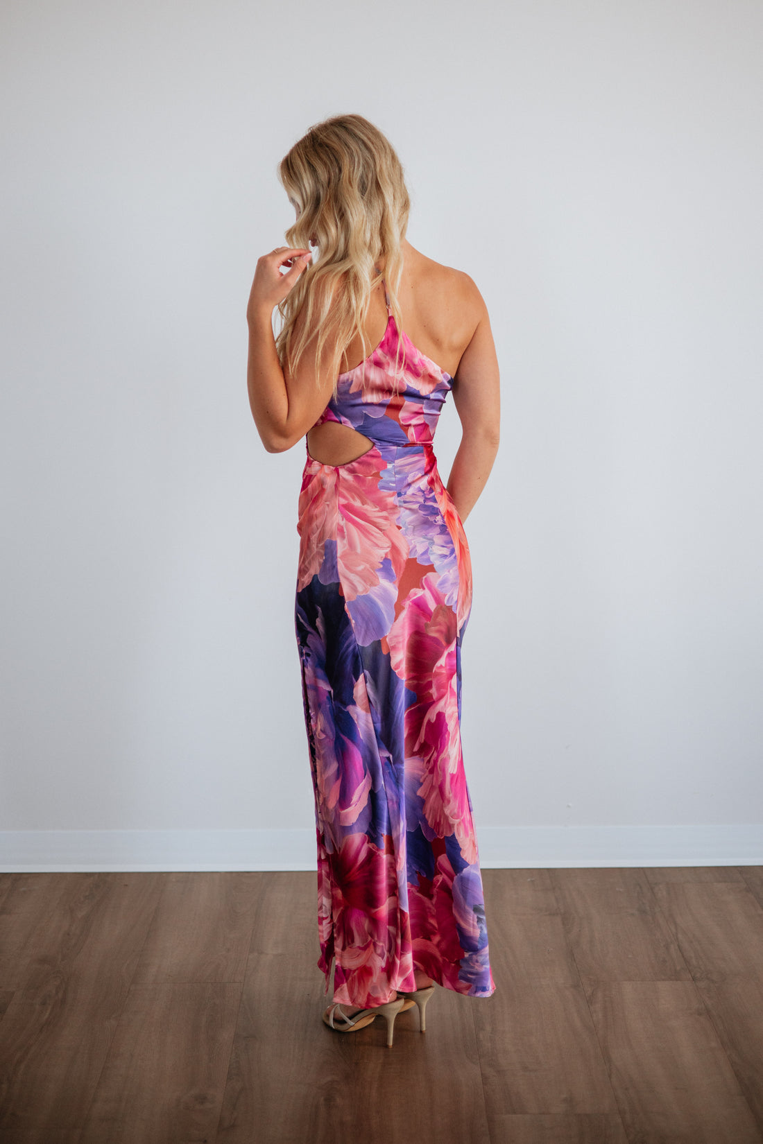 Dresses-8_ae92221a-ef9c-4779-ad62-830cd75bc25f