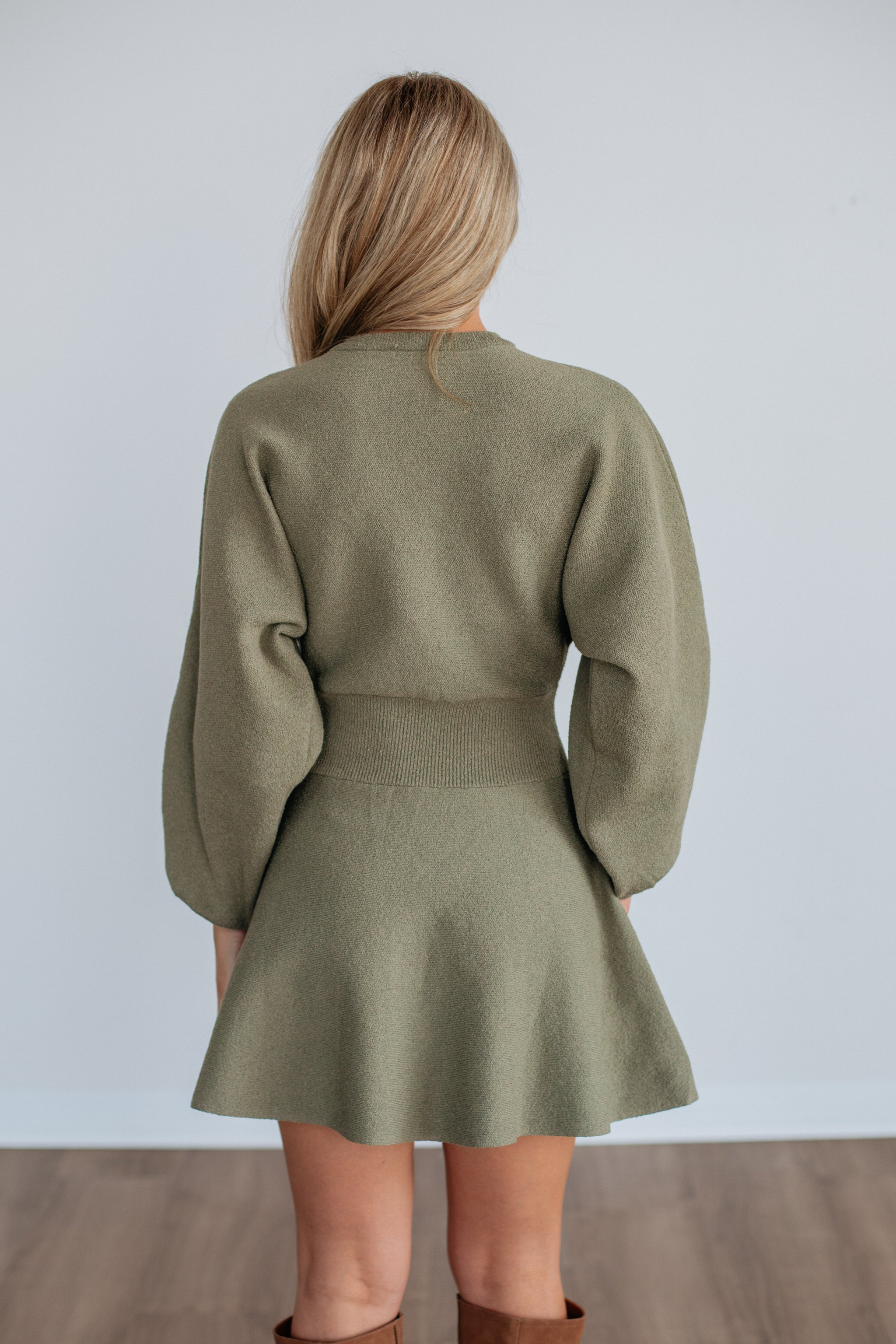 #color_light-olive