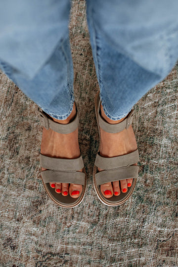 What To Expect Sandals