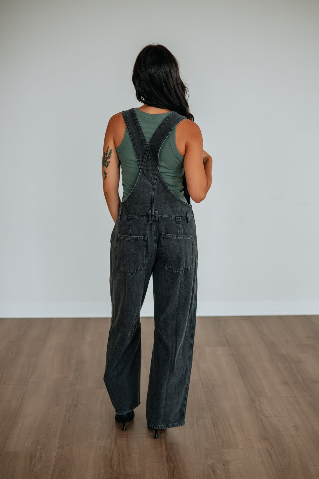 #color_vintage-black