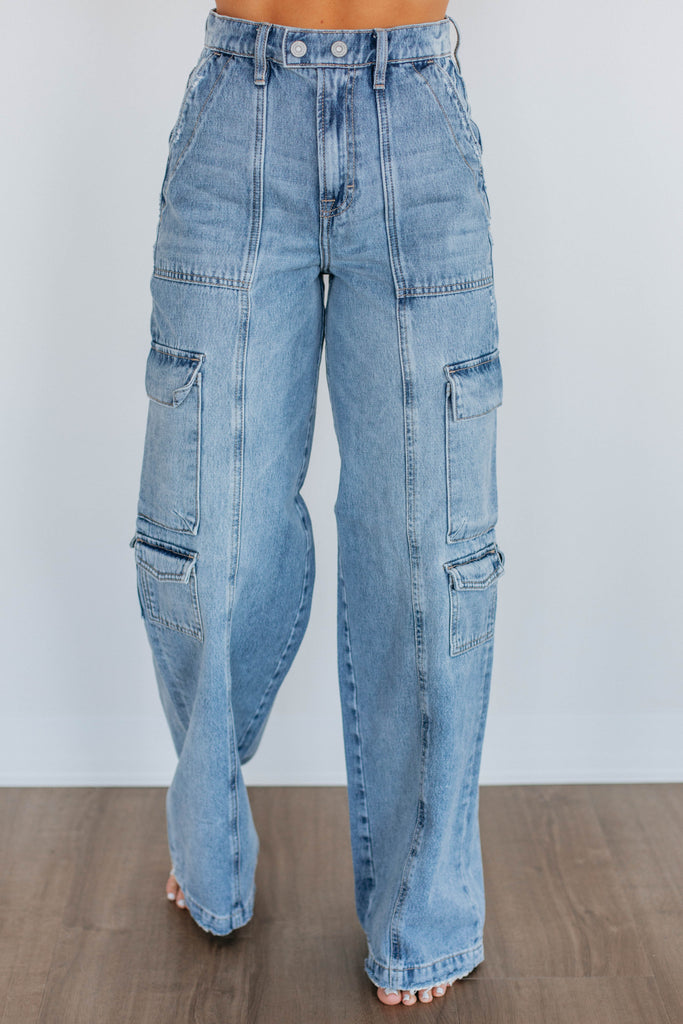 Nori Hidden Cargo Jeans - Medium Wash