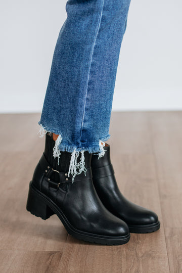 Not So Complicated Boots - Black