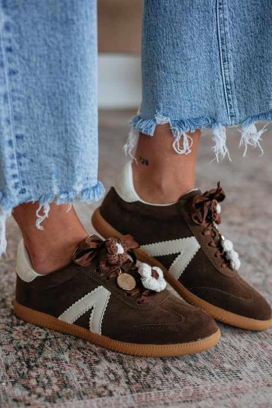 Drivin' Me Daisy Sneakers