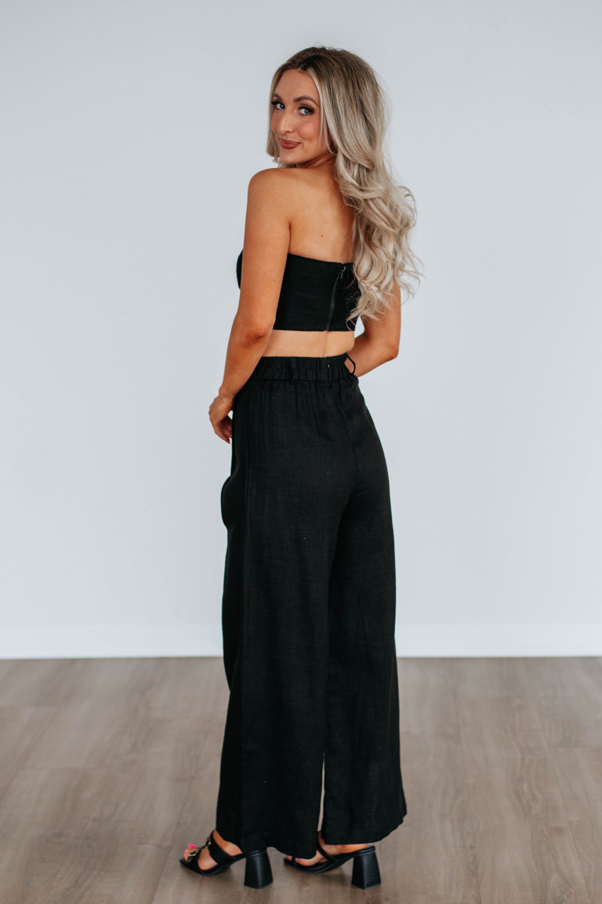 Soraya Two-Piece Linen Set