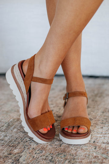 Staying Selective Sandals - Cognac Mix