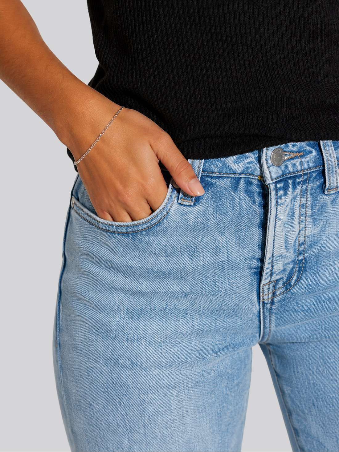 Taylor Risen Jeans - Light Wash