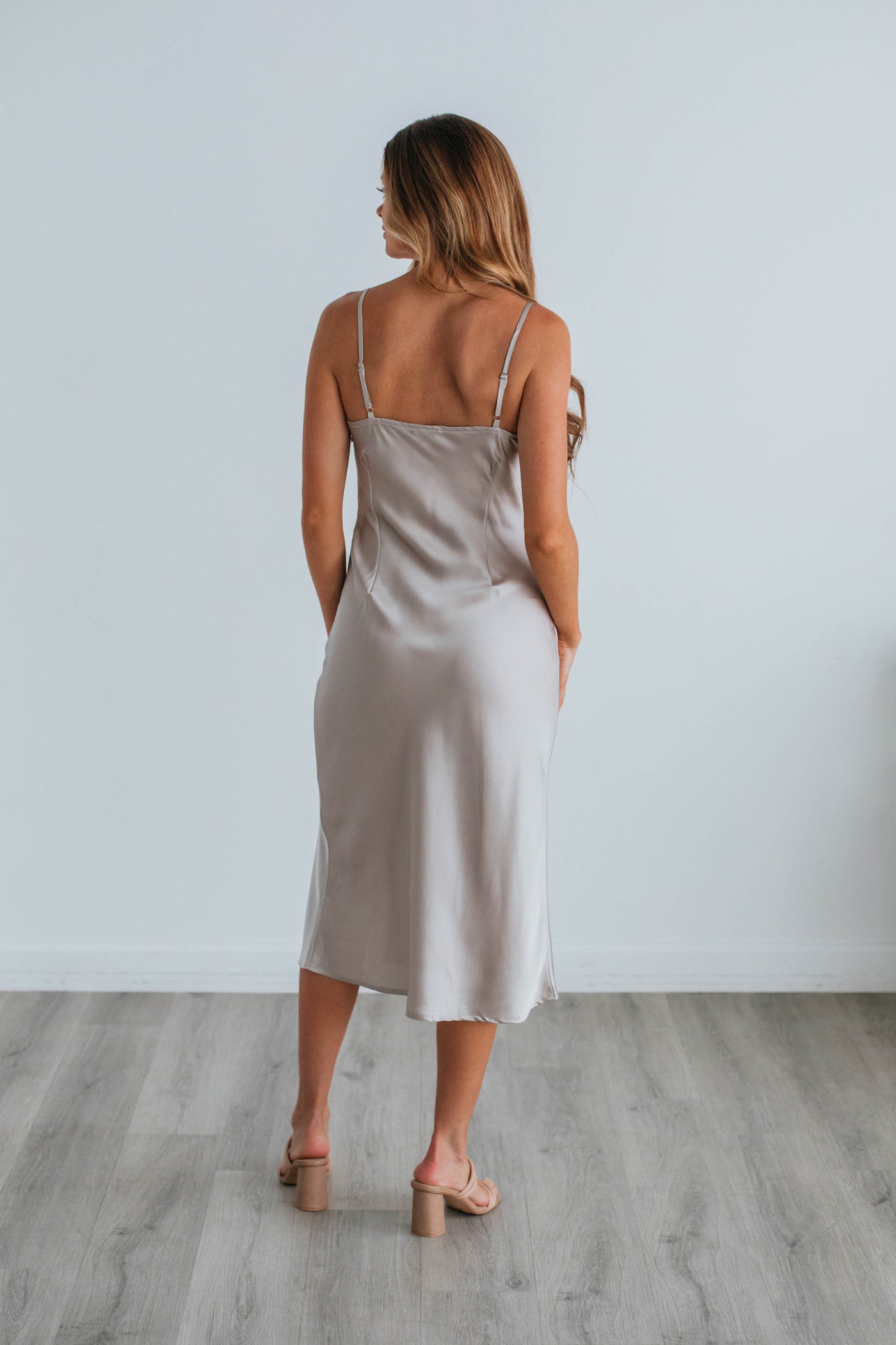 Areeva Satin Midi Dress - Champagne