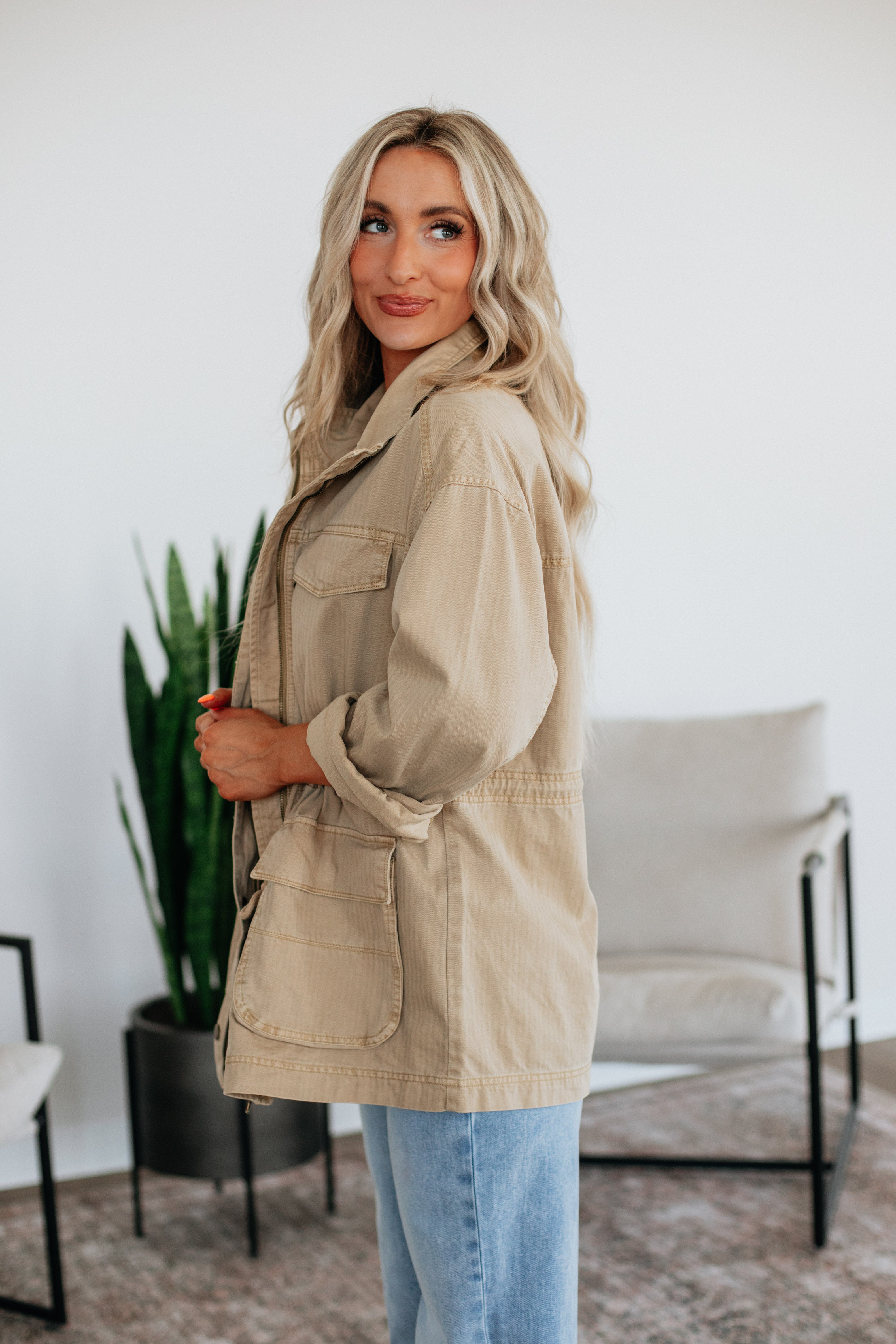 #color_khaki