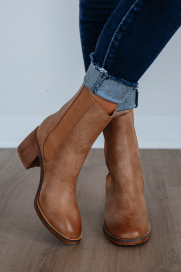 Back On The Scene Boots - Caramel
