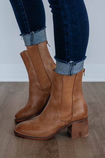 Back On The Scene Boots - Caramel