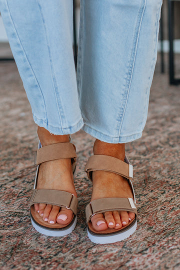 Effortless Approach Sandals - Tan Mix