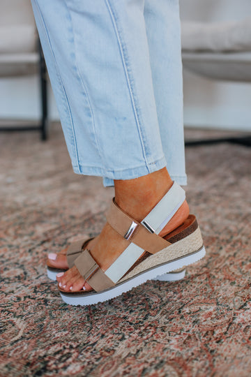 Effortless Approach Sandals - Tan Mix
