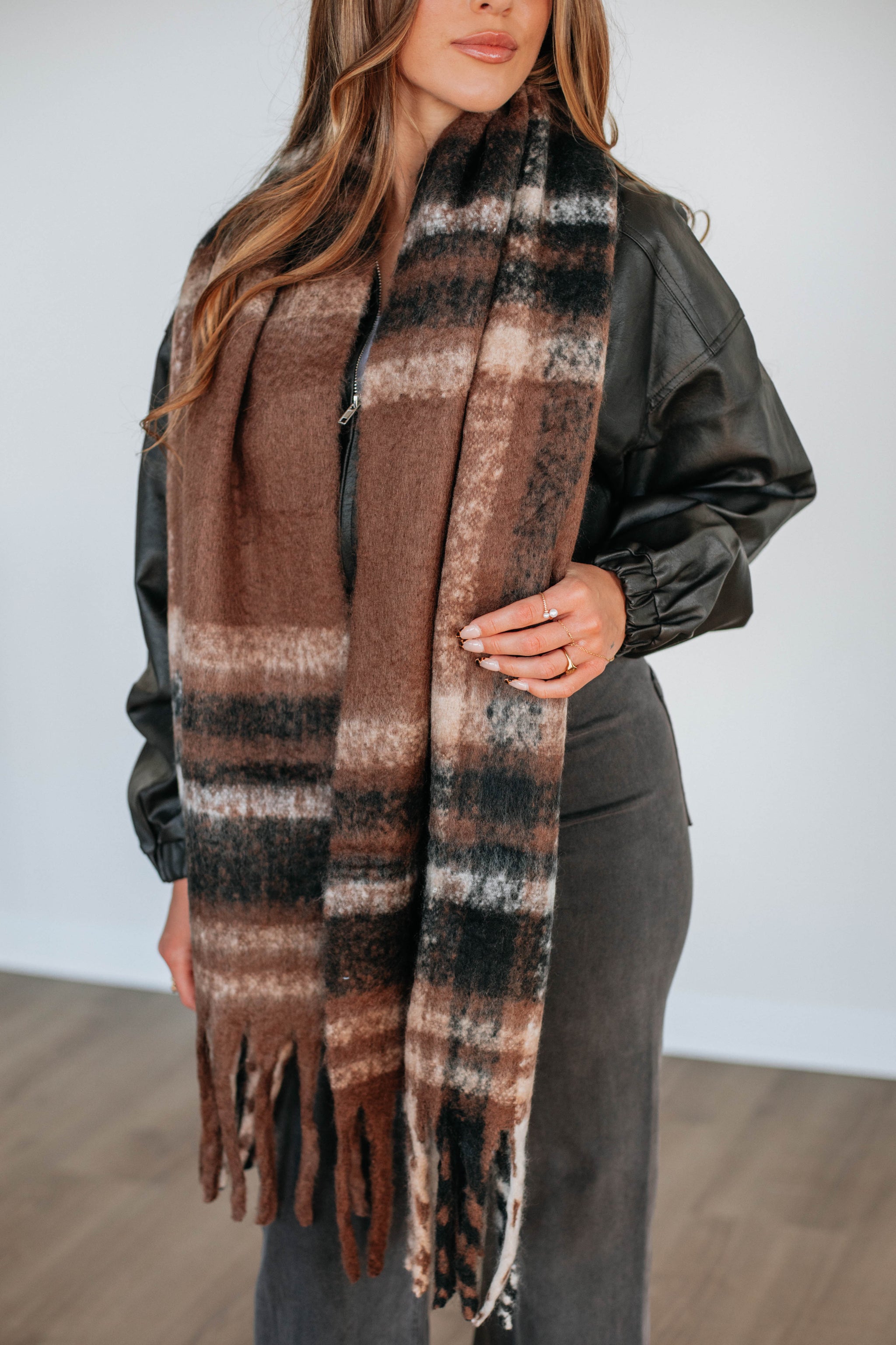Effortless Trendsetter Plaid Scarf