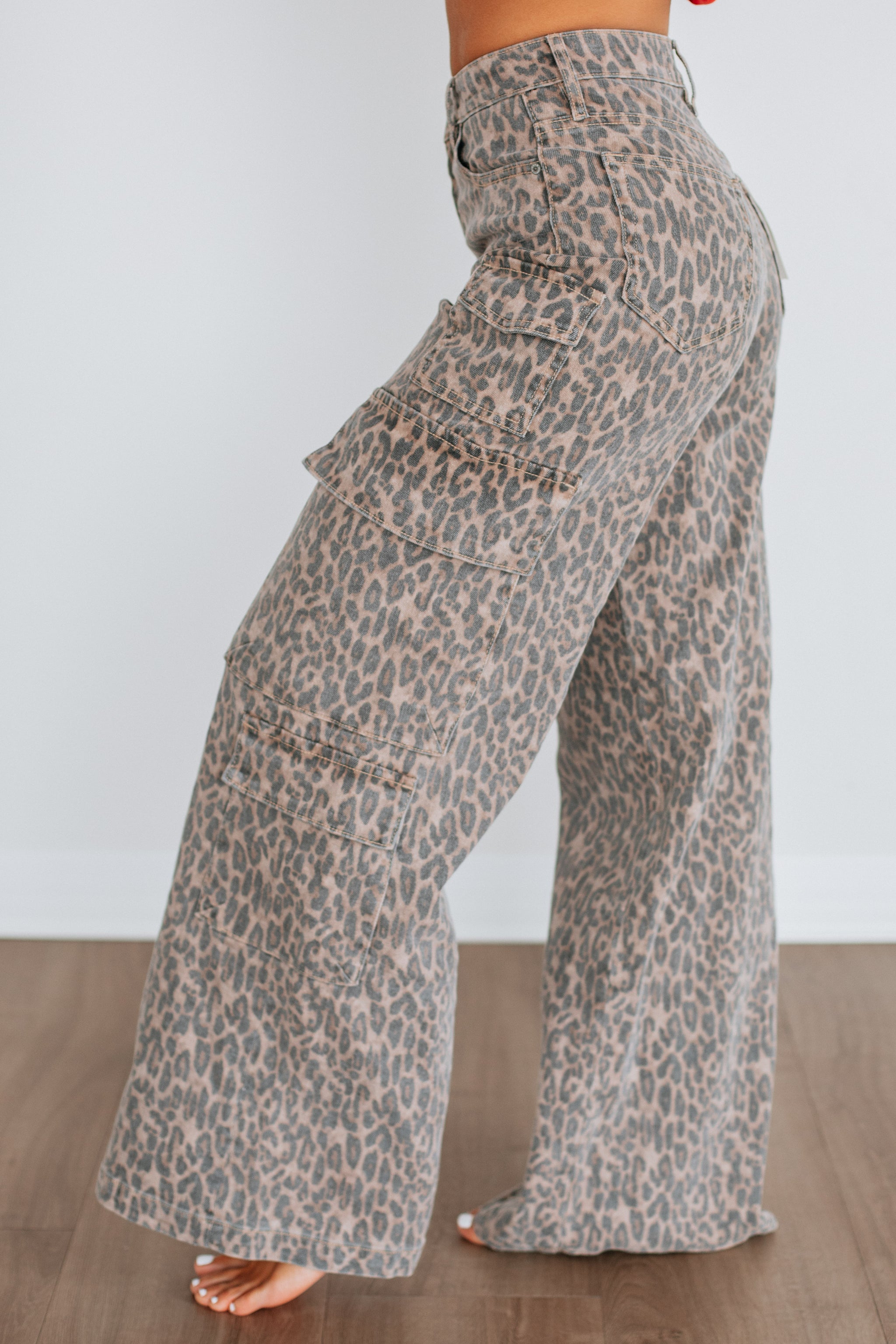 Nori Hidden Cargo Jeans - Cheetah