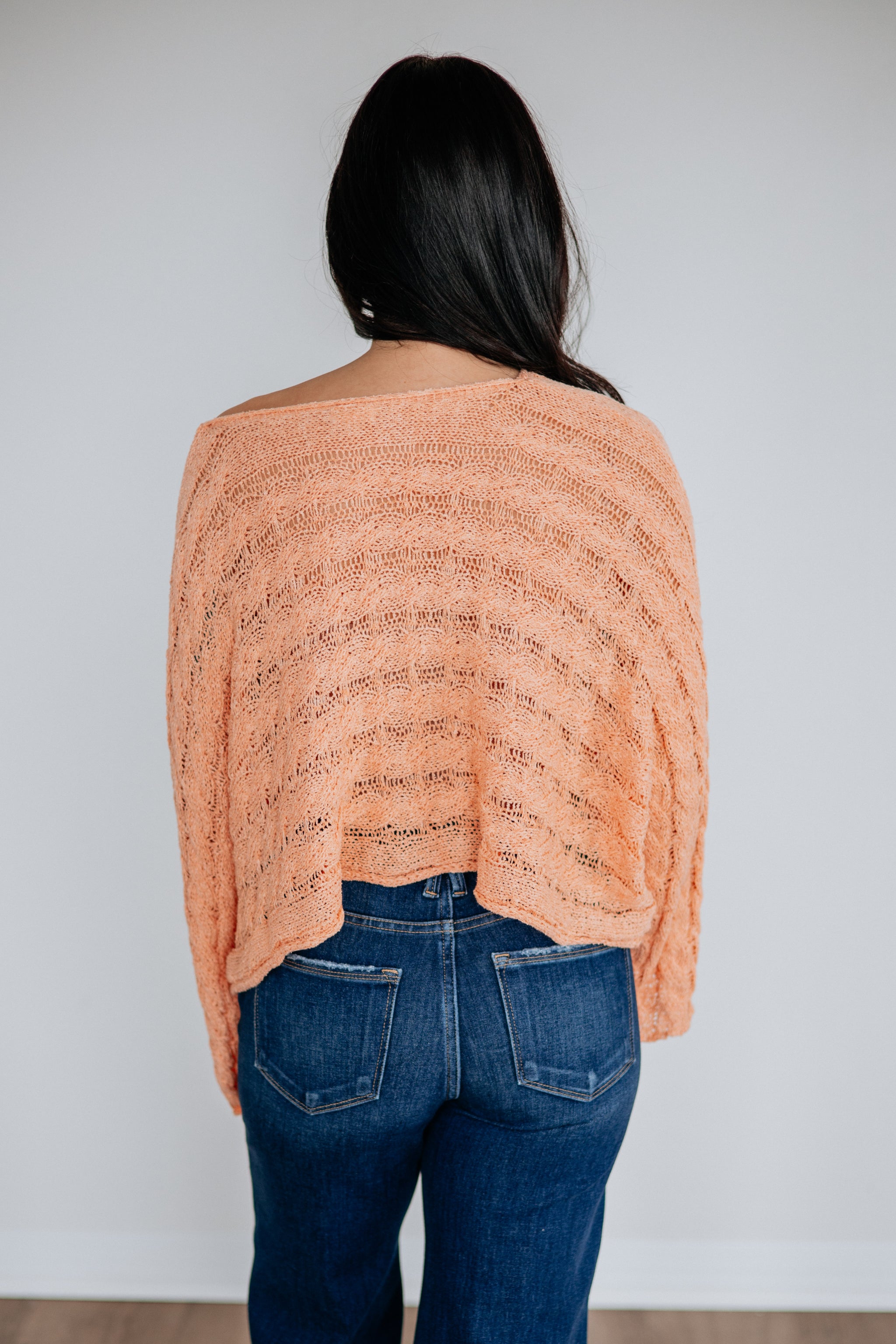 #color_apricot