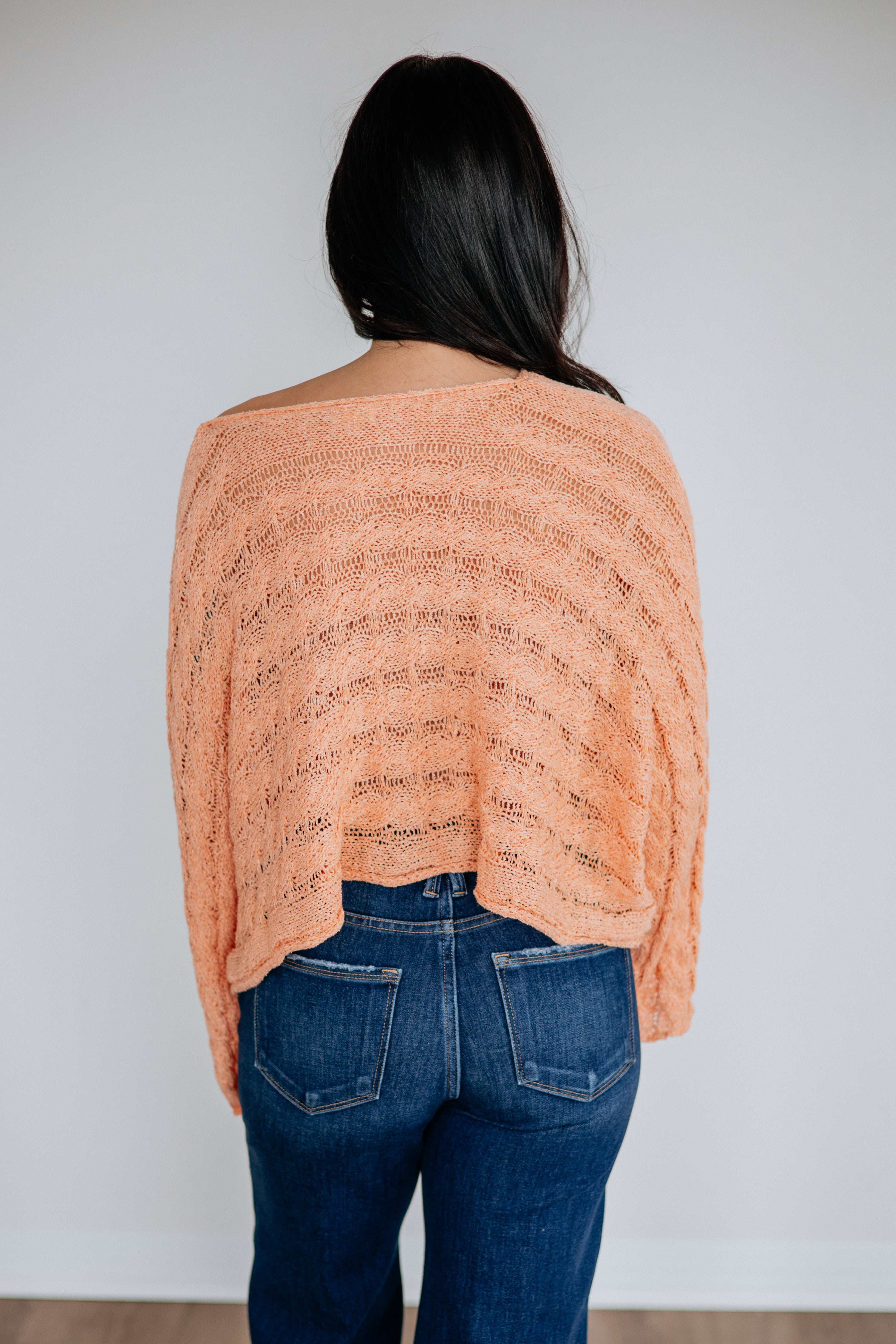 #color_apricot