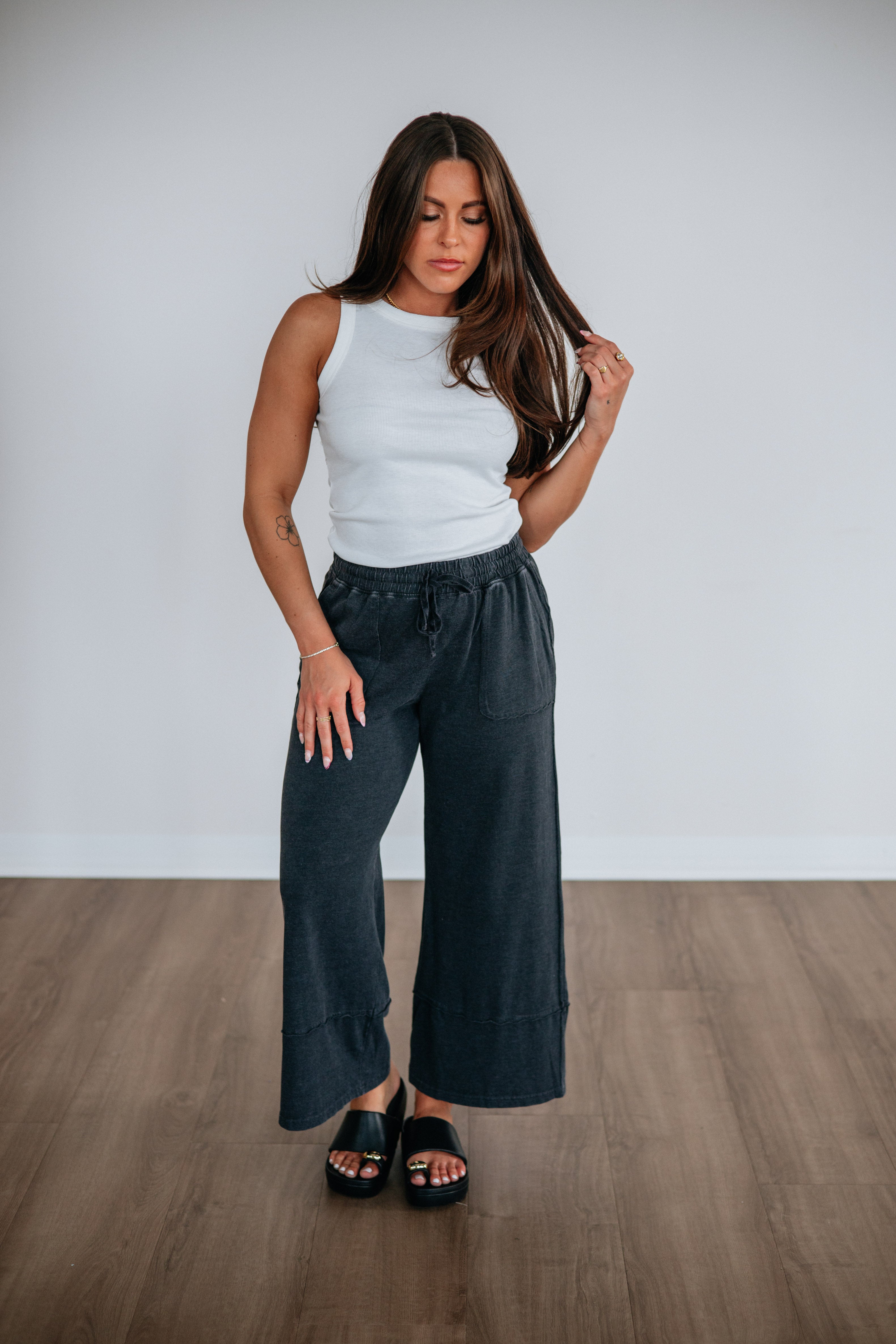 Zenia Wide Leg Pants – Wild Oak Boutique