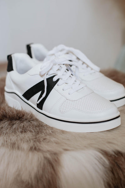 Good For The Sole Sneakers - Black