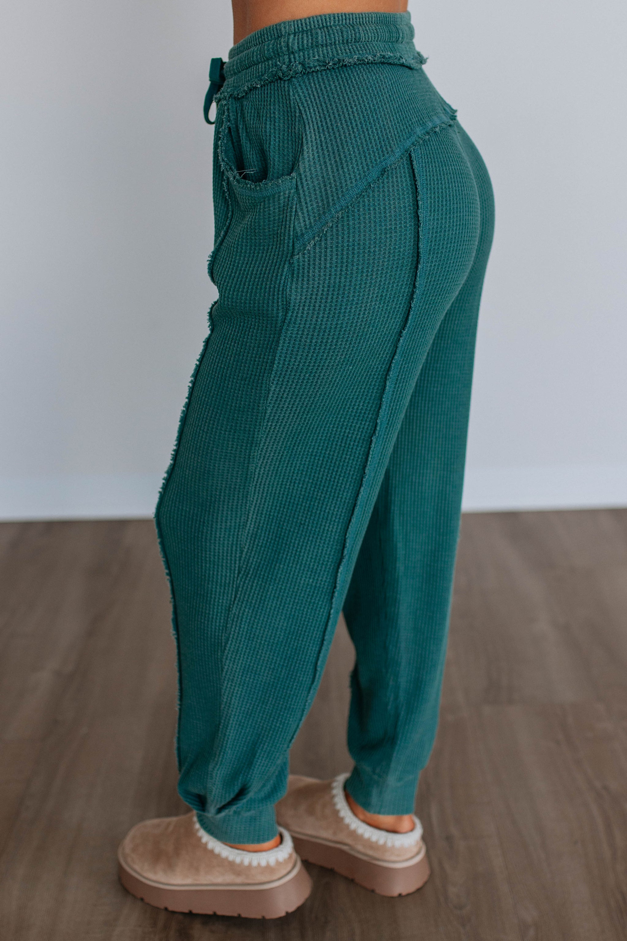 #color_emerald