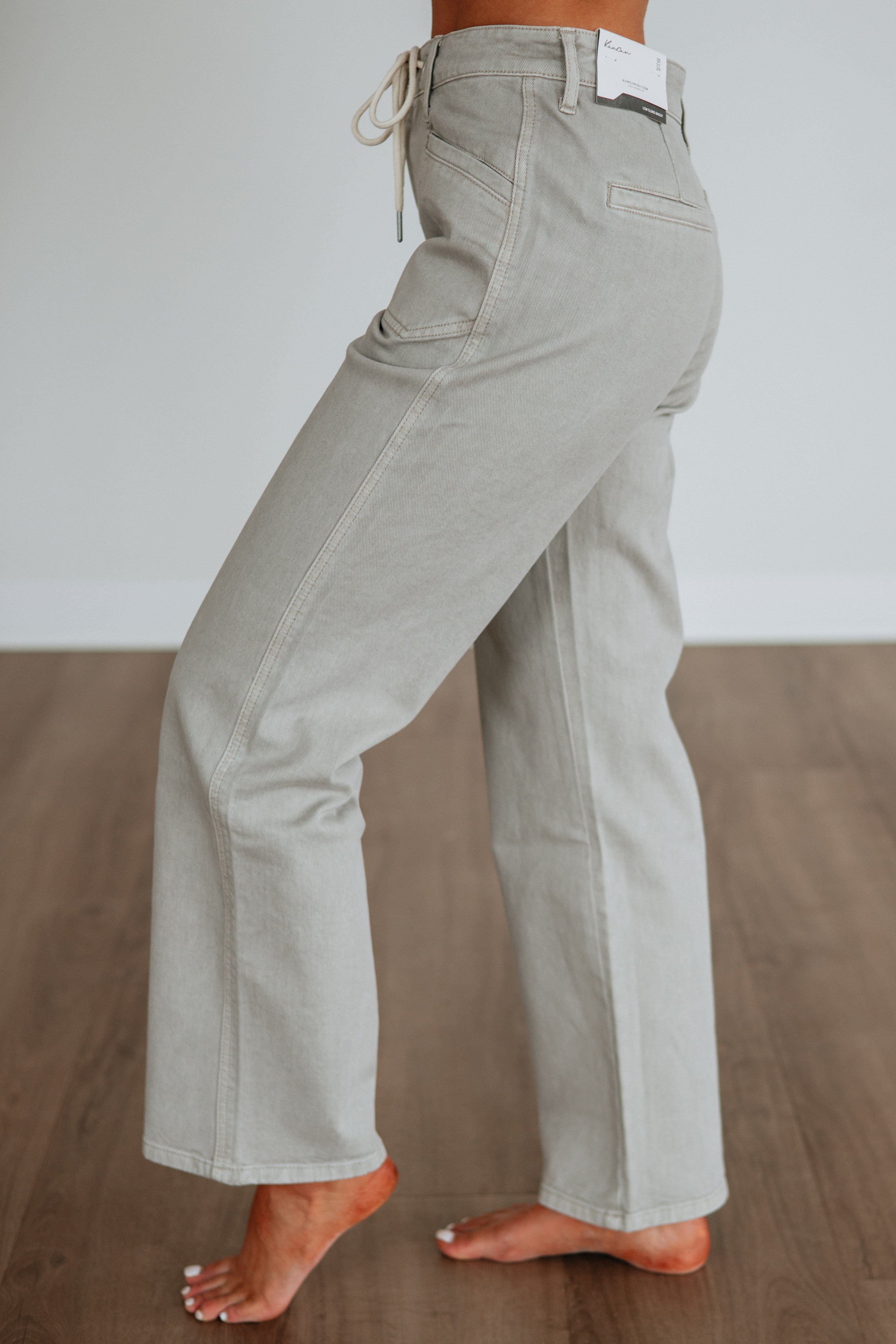 Shop Women's Baggy Jeans | Baggy Jeans | Wild Oak Boutique