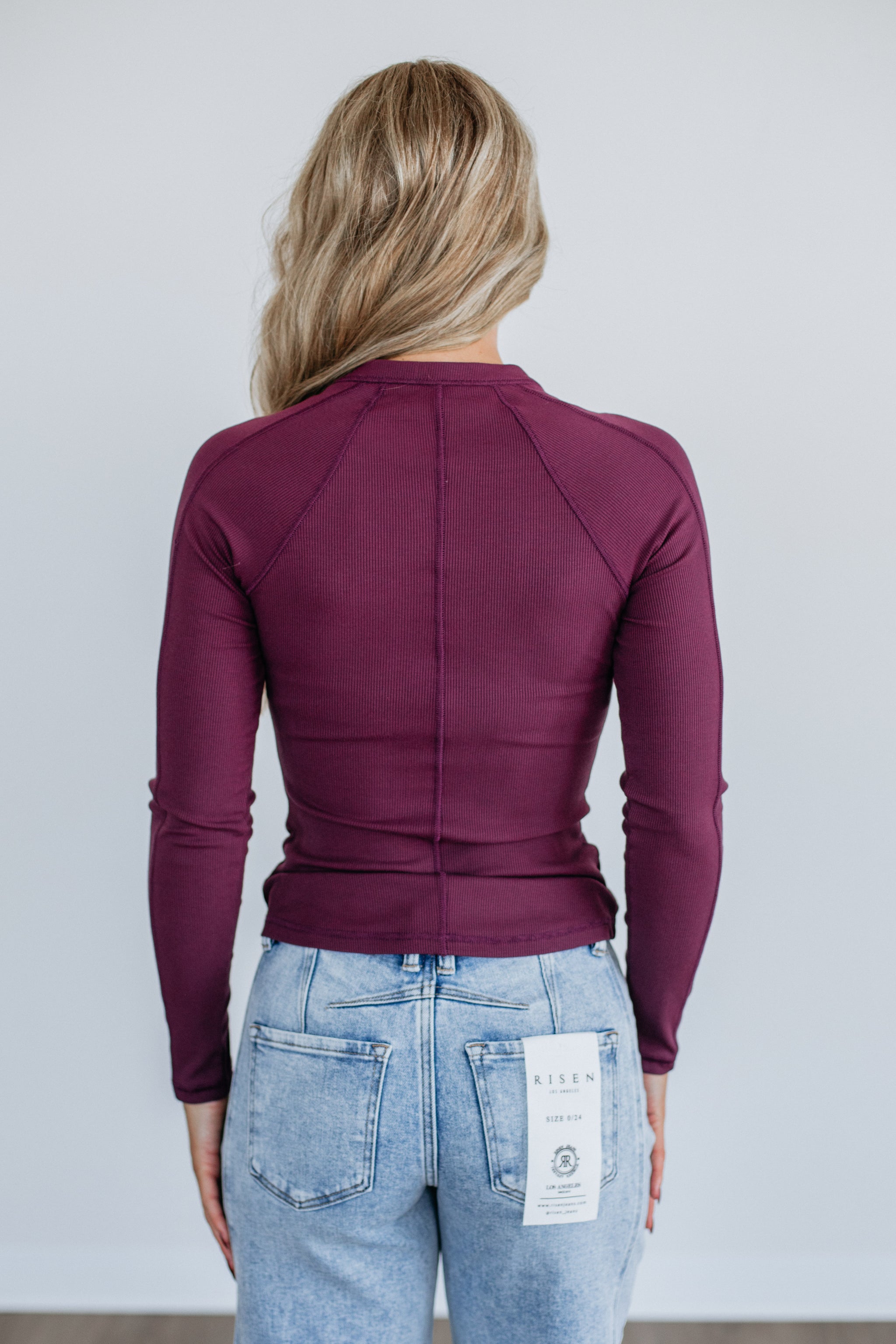 #color_plum