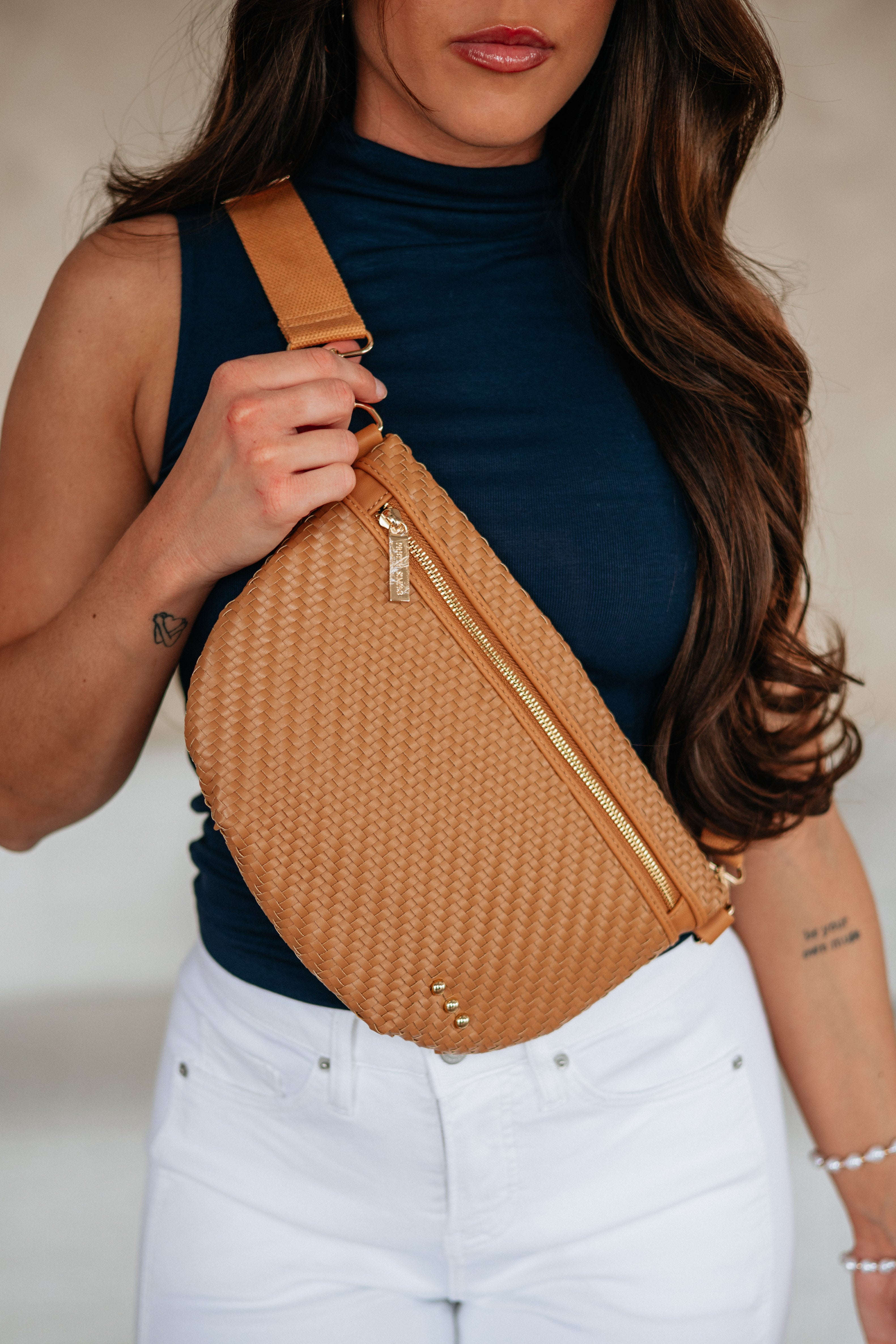 【数量限定】HANDMADE REMAKE BUM BAG Cyndie Woven Bum Bag – Wild Oak Boutique