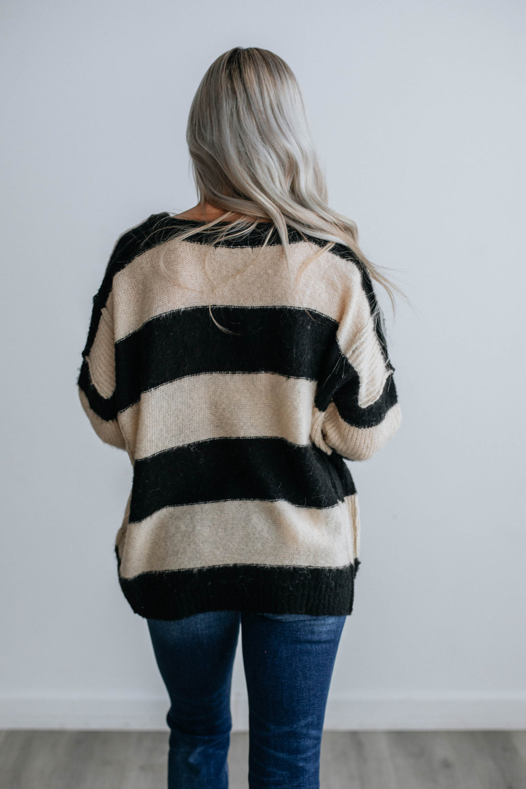 Maddox Lightweight Sweater - Black