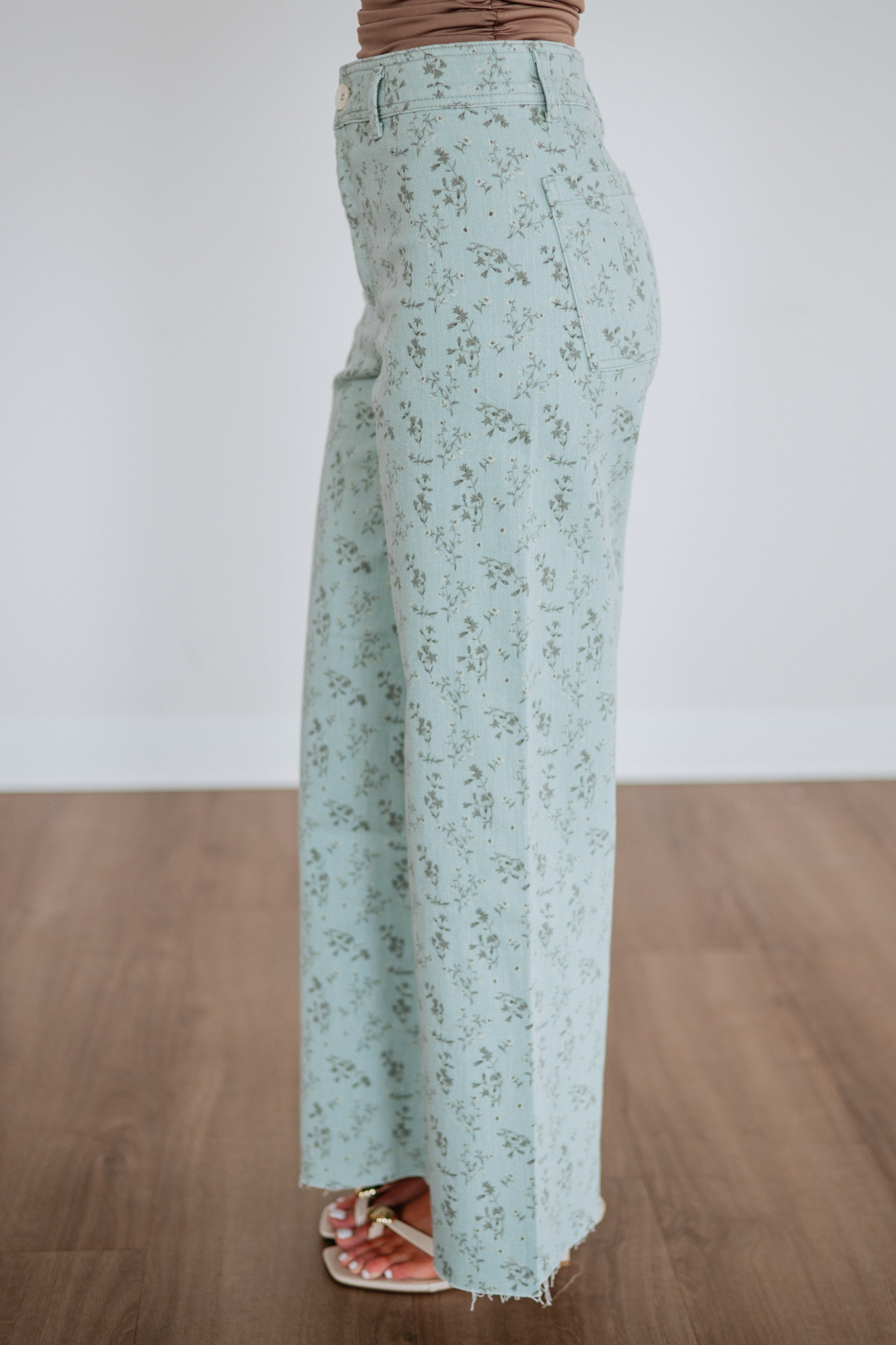 #color_dusty-mint