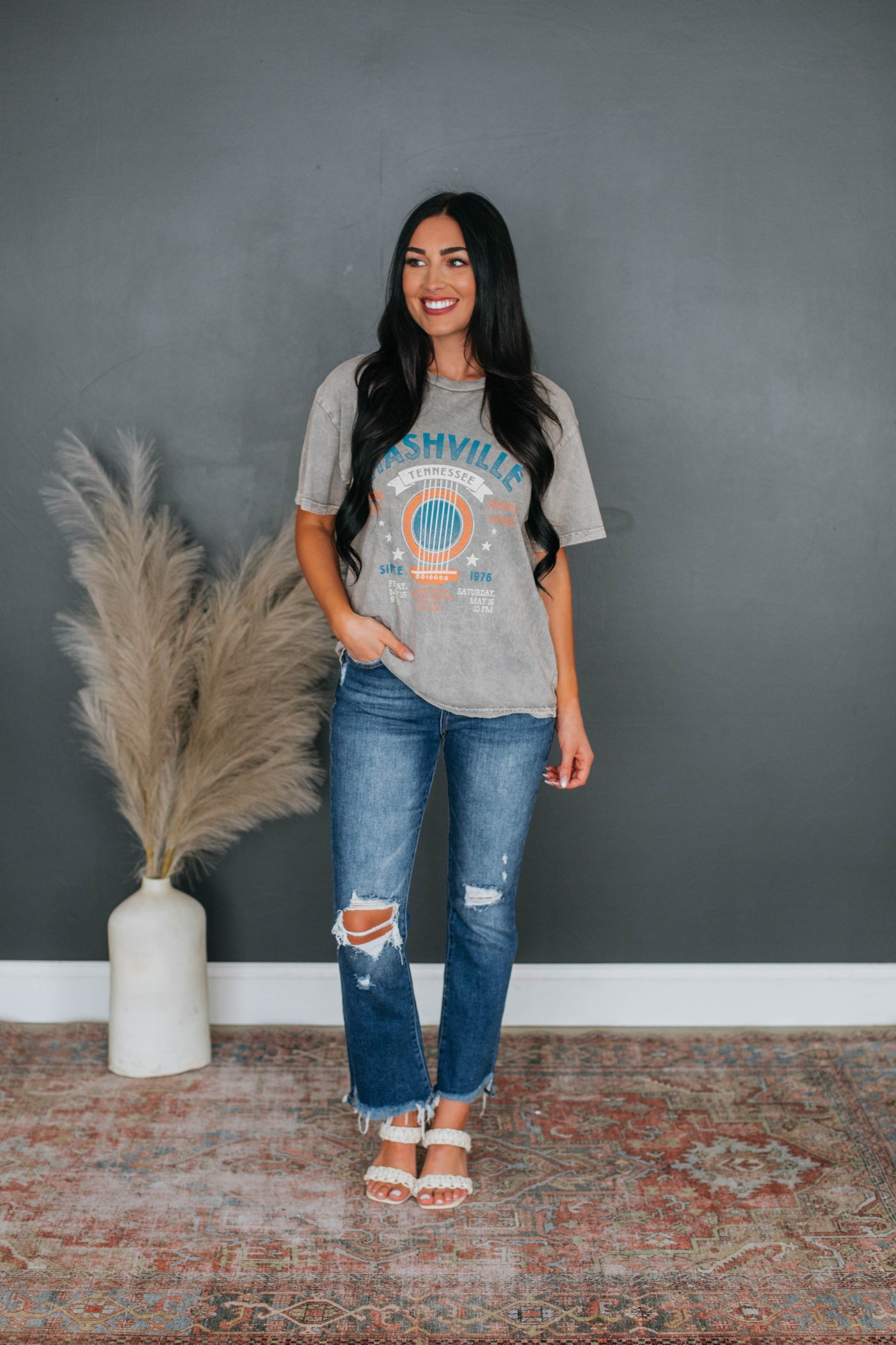 Nashville Tennessee Graphic Tee - Vintage Grey
