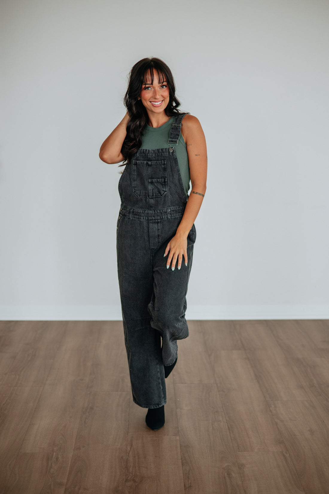 #color_vintage-black