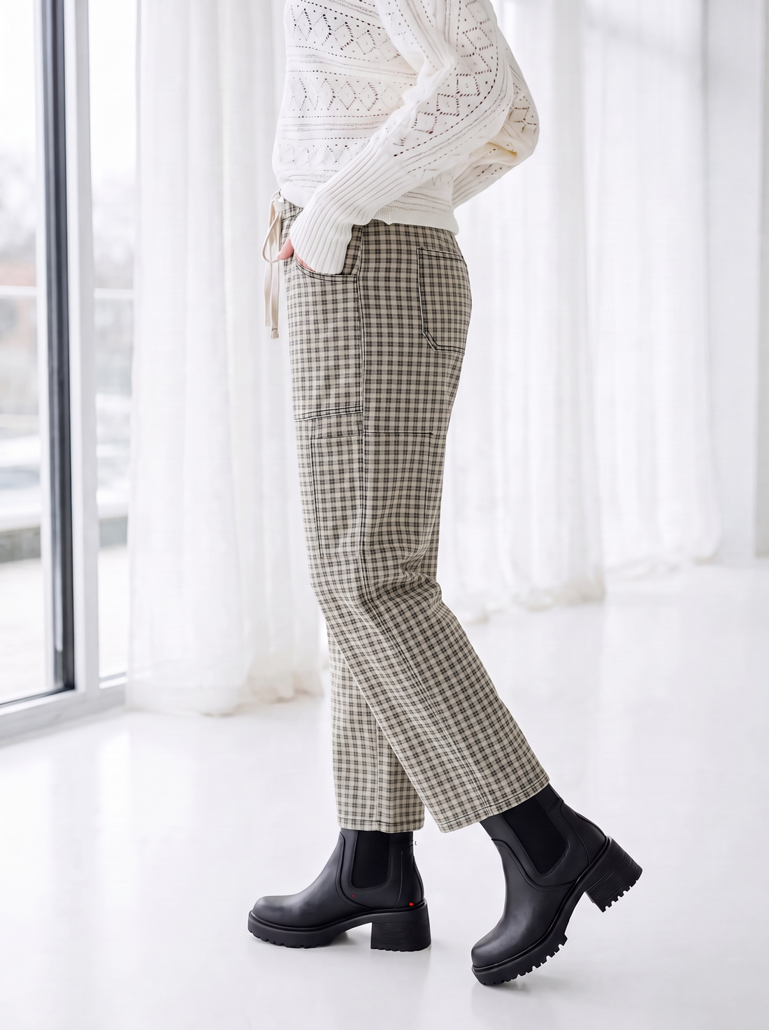 Nikki Risen Jeans