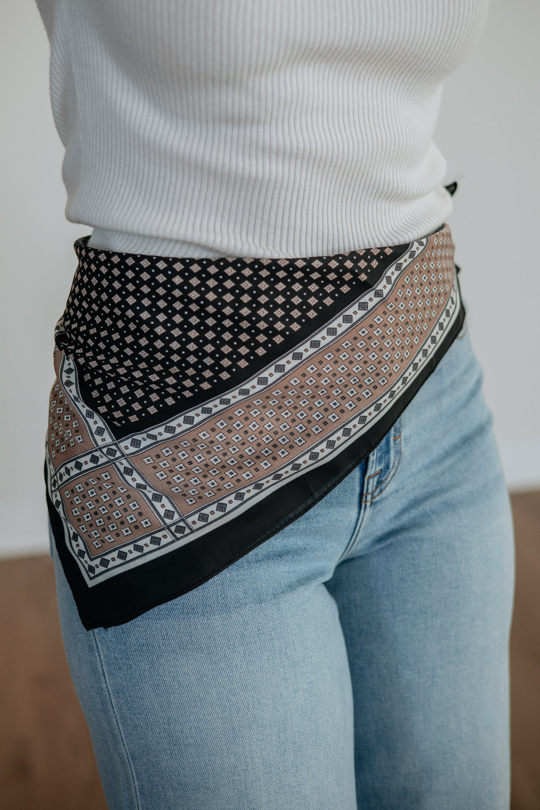 #color_black-geometric