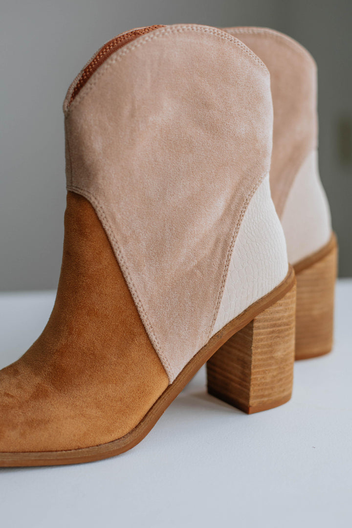 Slay The Day Boots - Light Camel Mix