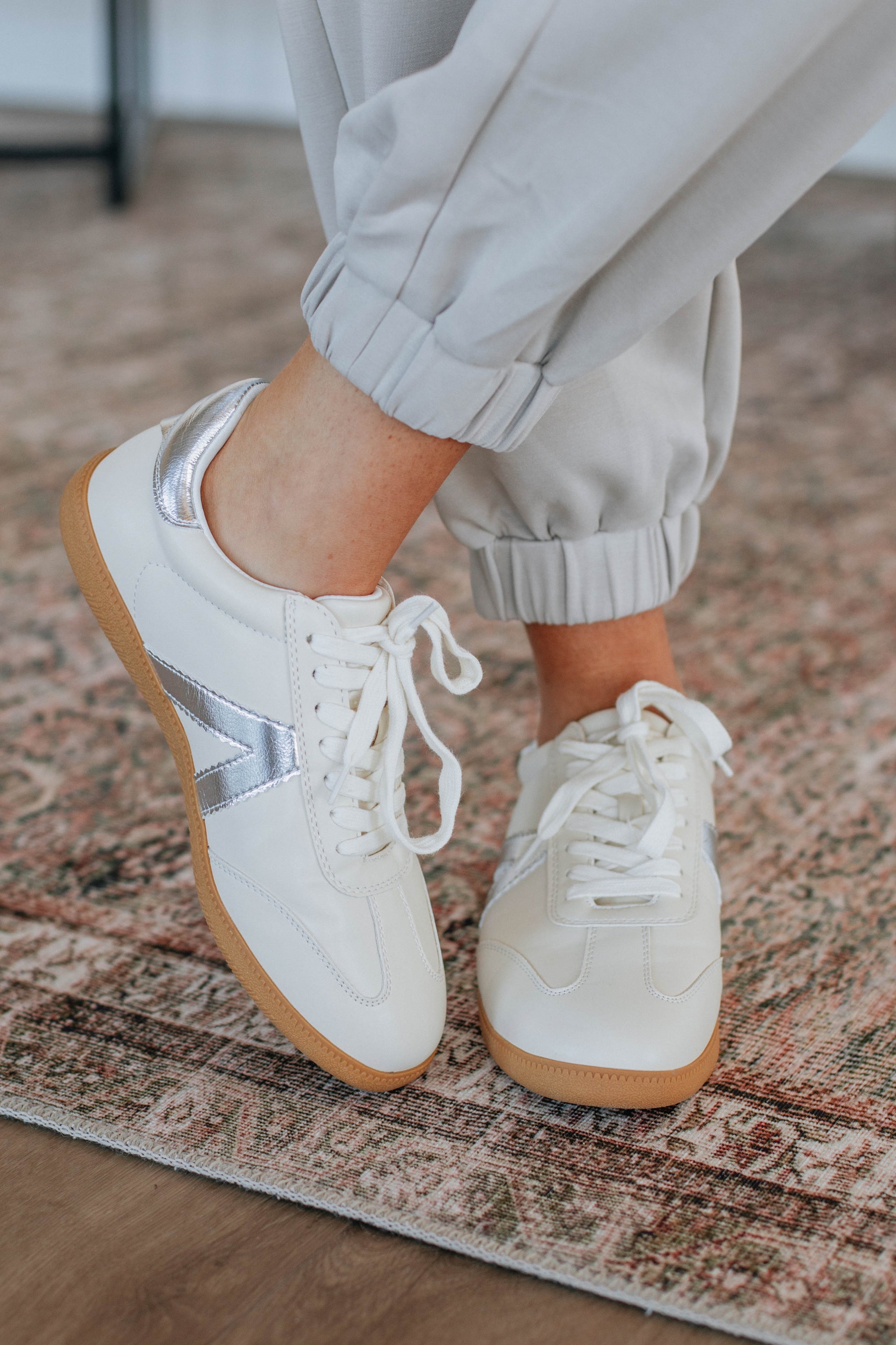 Can't Be Bothered Sneakers - Cream