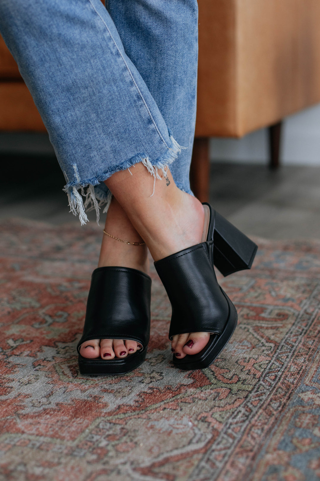Stepping Out Heels - Black