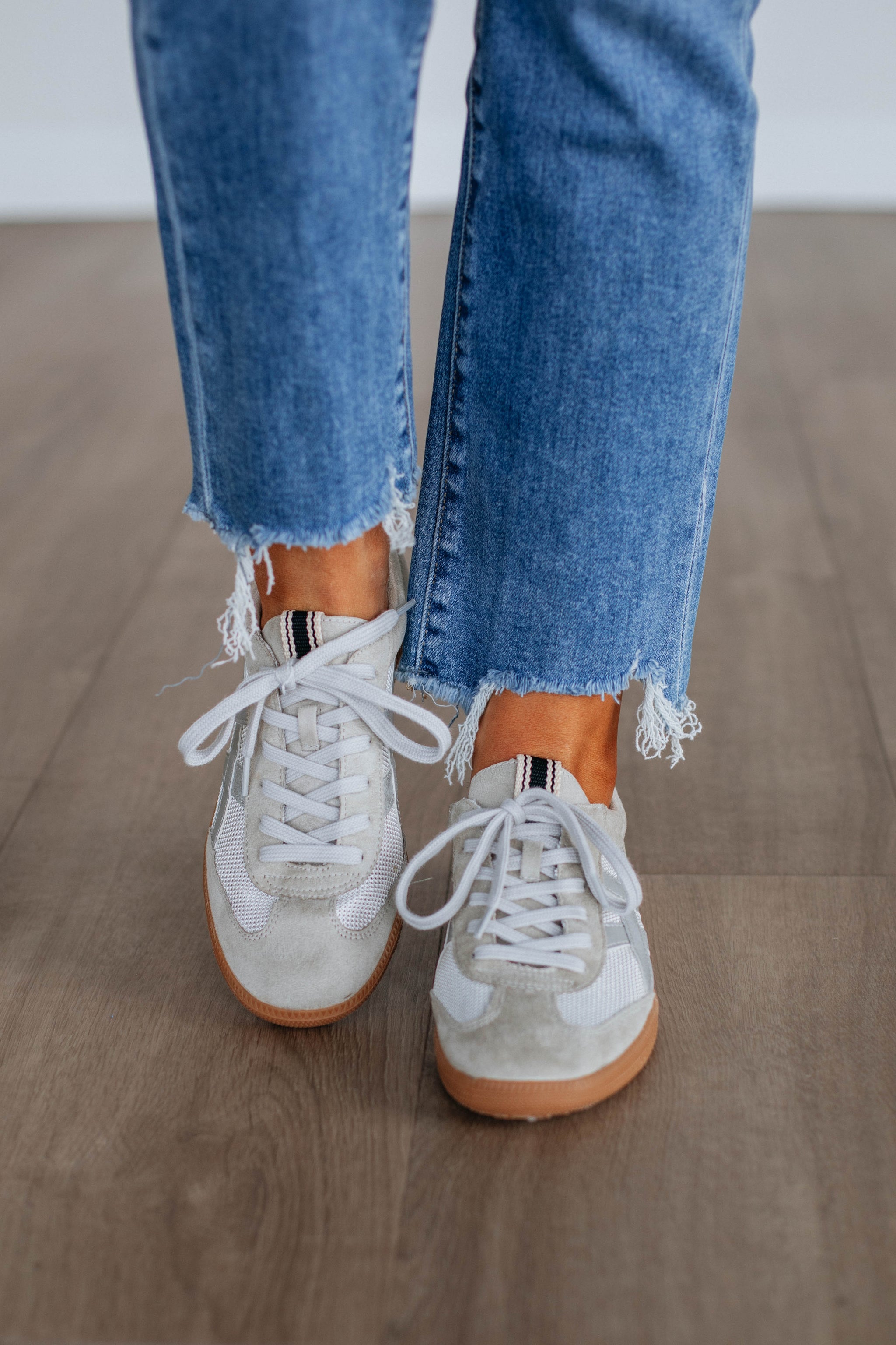 Style Expedition Sneakers
