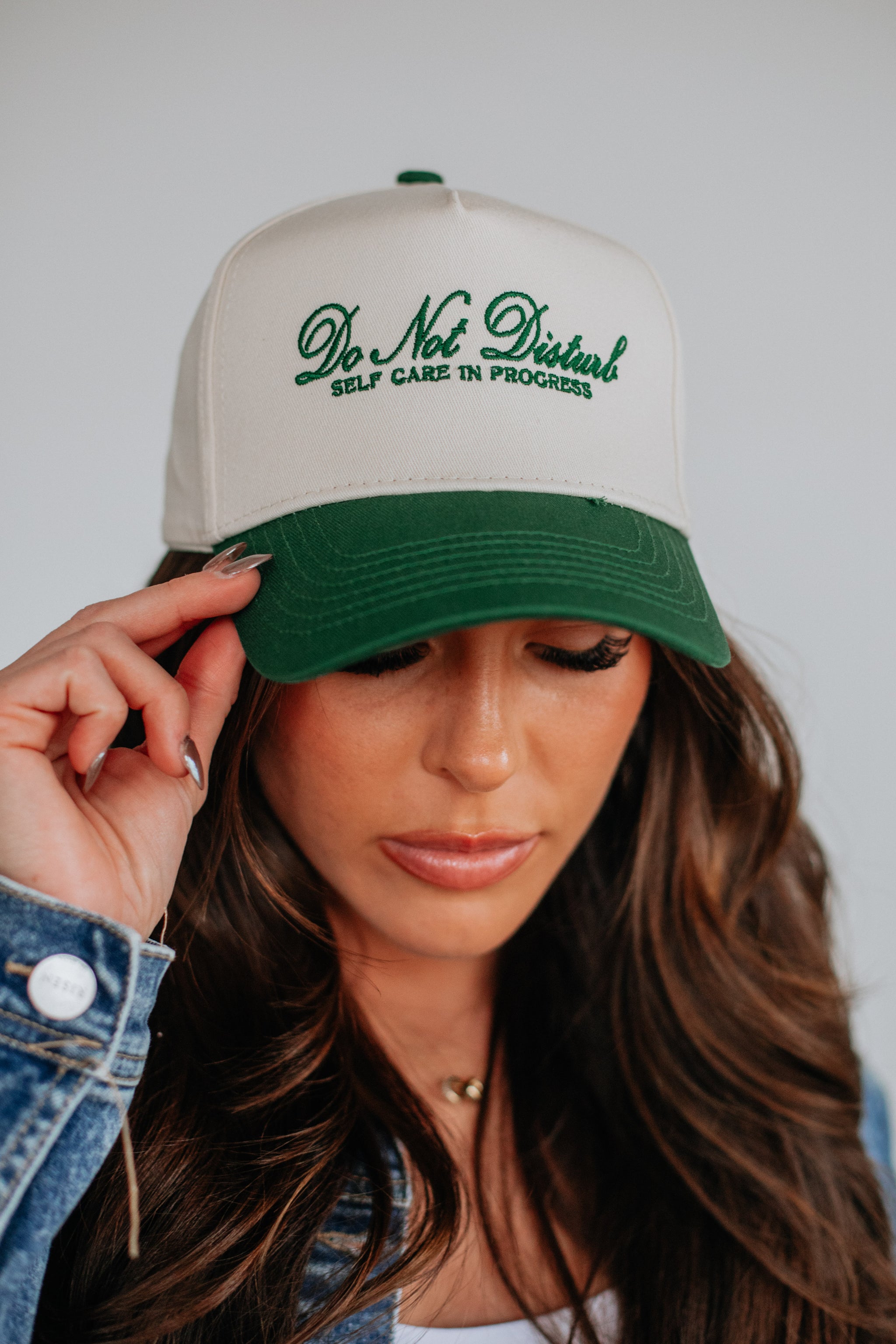 Do Not Disturb Trucker Hat - Hunter Green