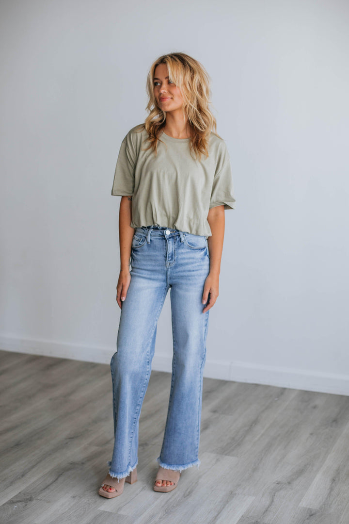 Suzan Cropped Tee - Light Olive