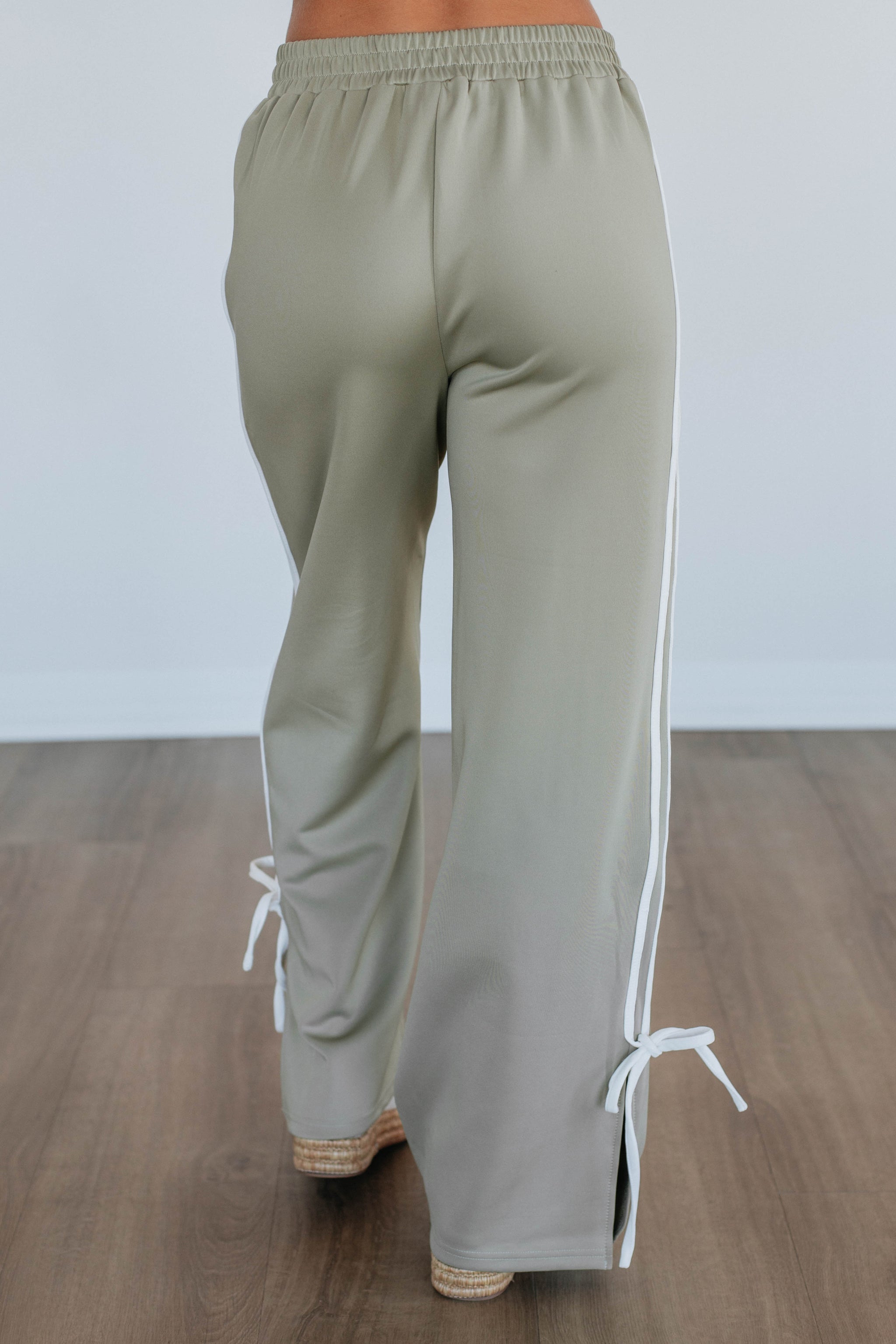 Taylar Track Pants - Light Olive