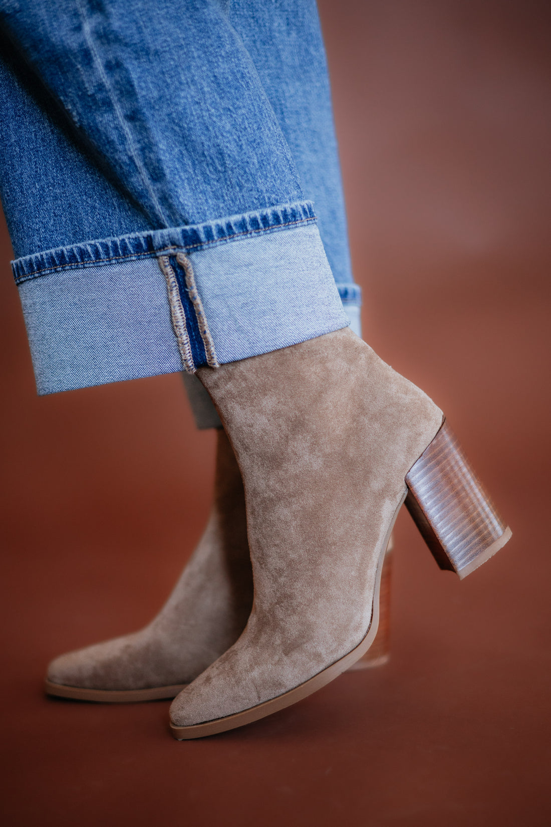 #color_taupe