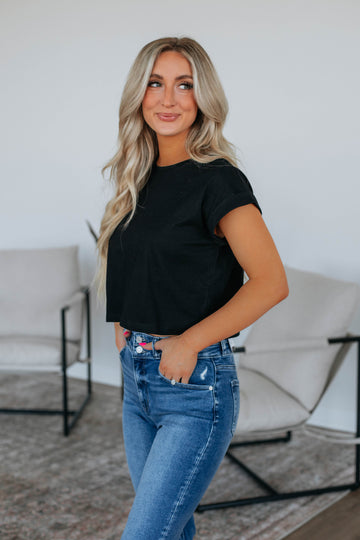 Jinger Basic Tee - Black