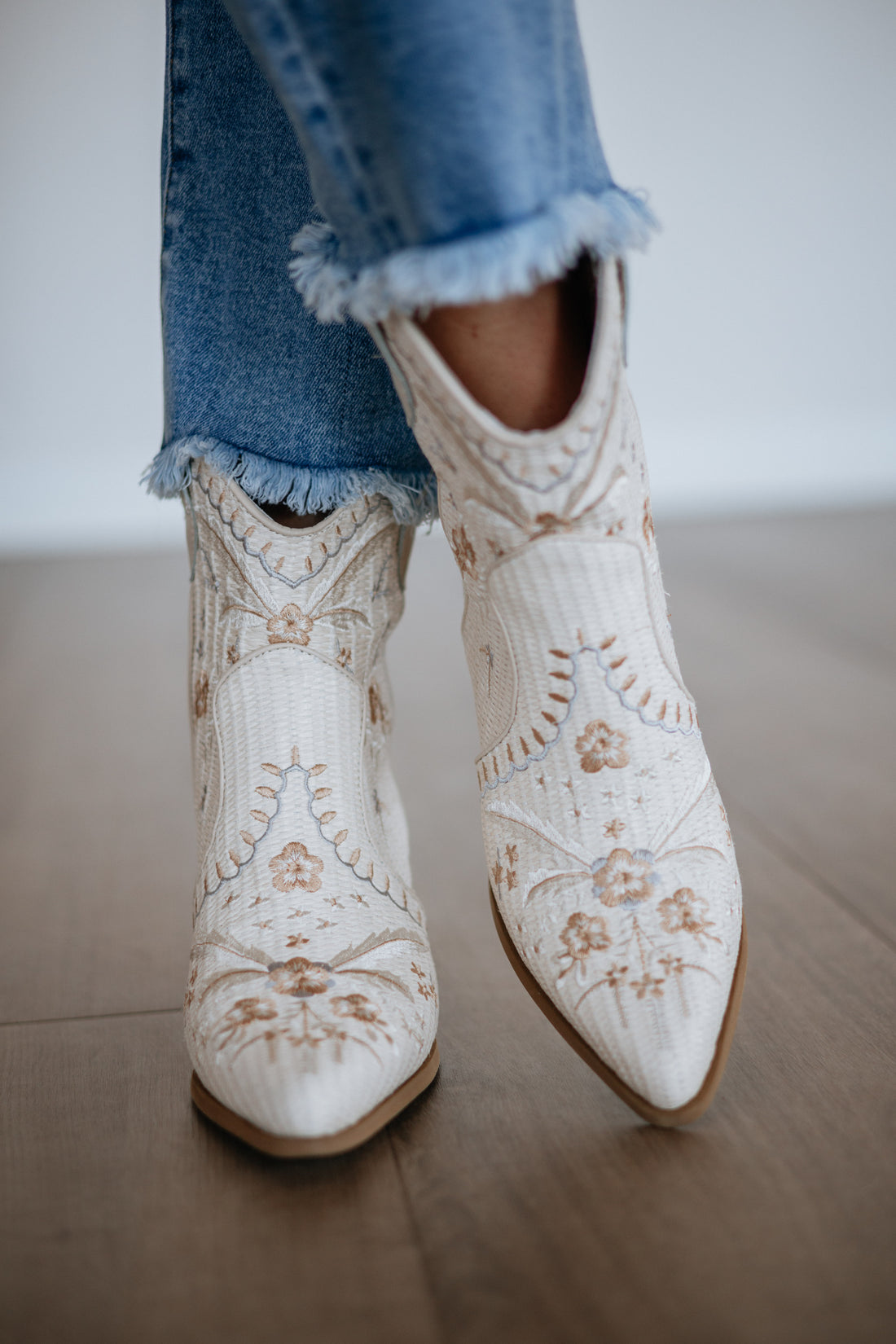 Dust & Daisies Cowgirl Boots