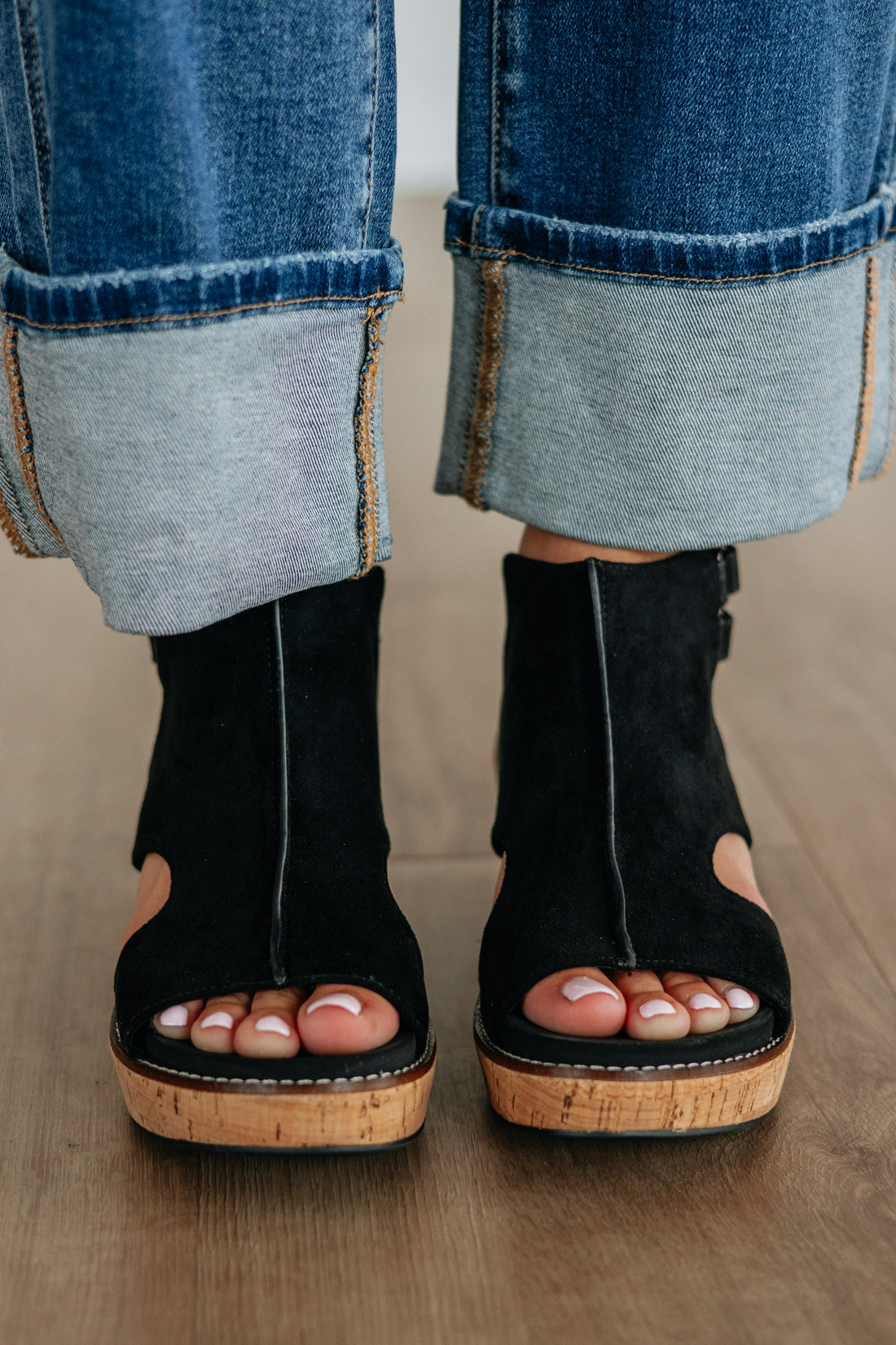 #color_black-faux-suede