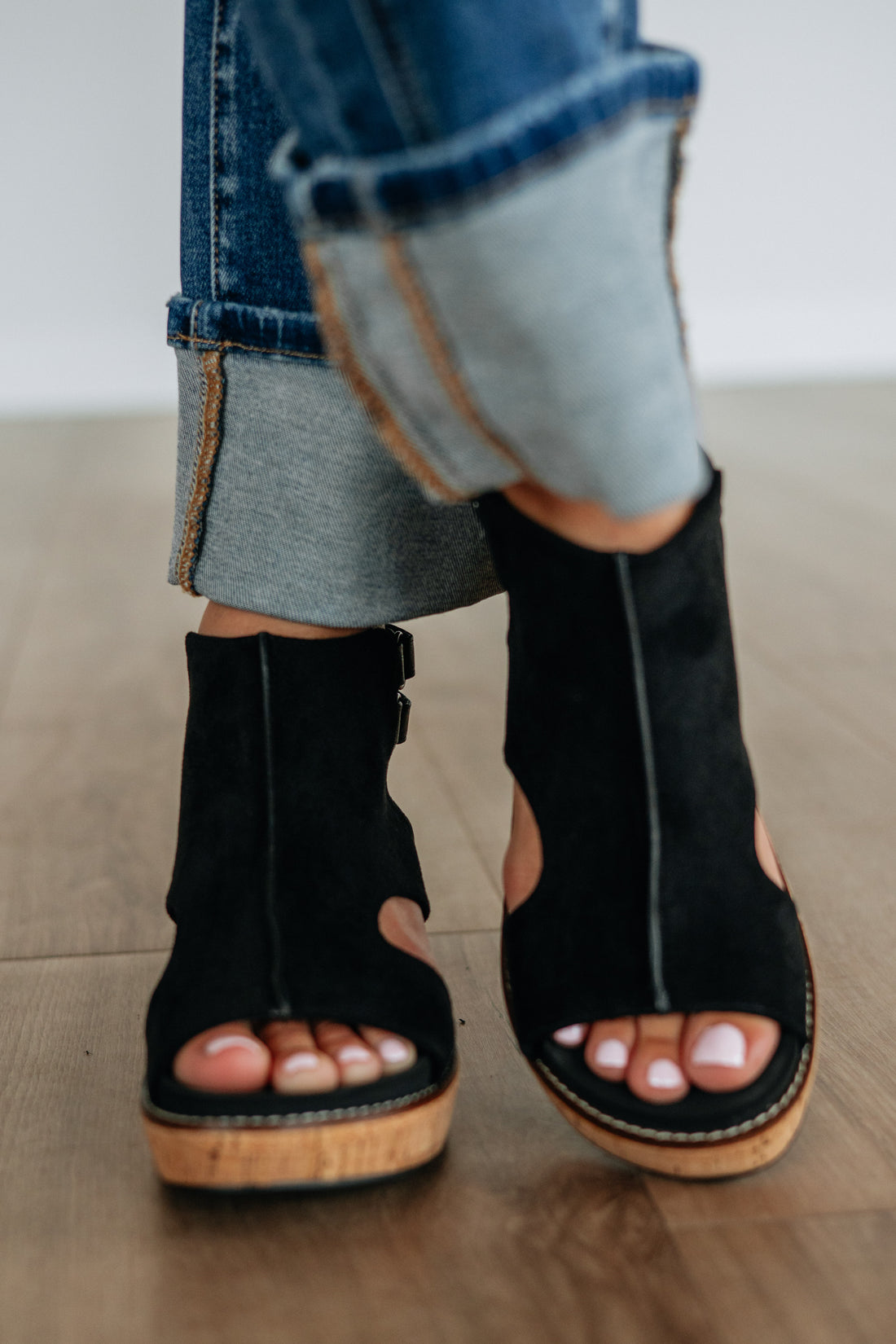 #color_black-faux-suede